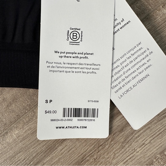 NWT Athleta Women’s Renew Sports Bra for A-C Cups in black size small - Picture 3 of 9